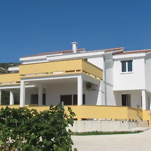 Pijaza , Banjol Croazia