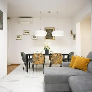New & Luxury Tony Apartman